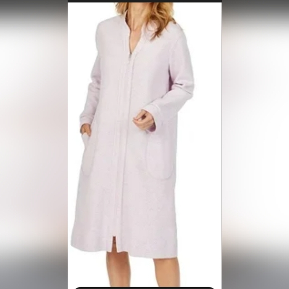 Midnight by Carole Hochman Other - Cozy Carole Hochman Quilted Robe Light Blue Full Zip Midi Housec.good Condition